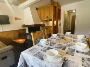Duplex savoyard au centre de Méribel, 6 pers., proche commerces et pistes, avec balcon et WiFi - FR-1-411-863